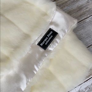 2 stoles (private listing)